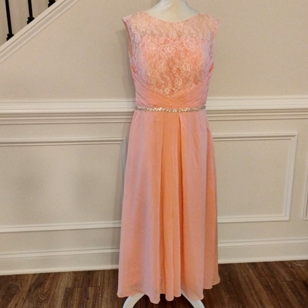 Gown Gallery Gorgeous formal/Special Occasion Dress. Peachy Pink Sz-14